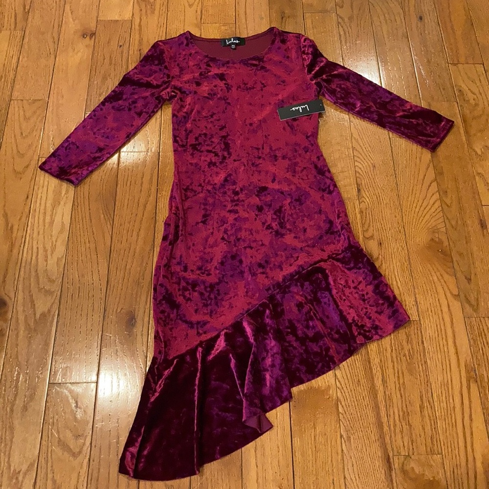Lulus crushed velvet burgundy dress size xs NWT
